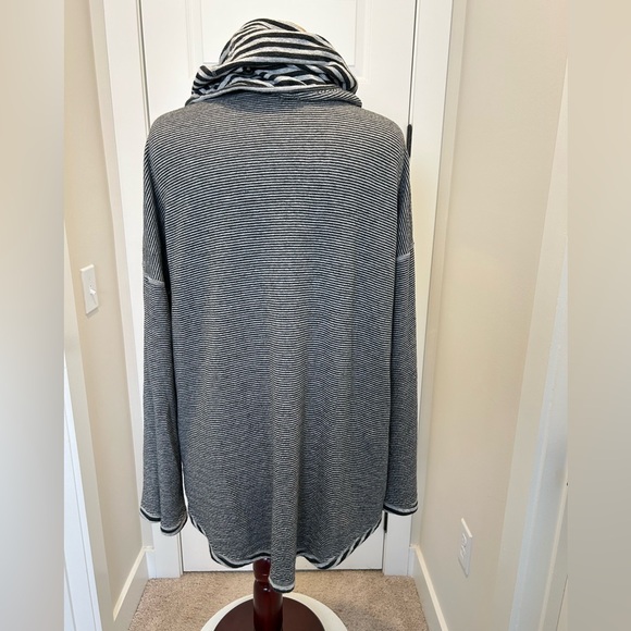 Gertie’s-Brands Reversible Cowl Neck All Cotton Tunic - Picture 7 of 10